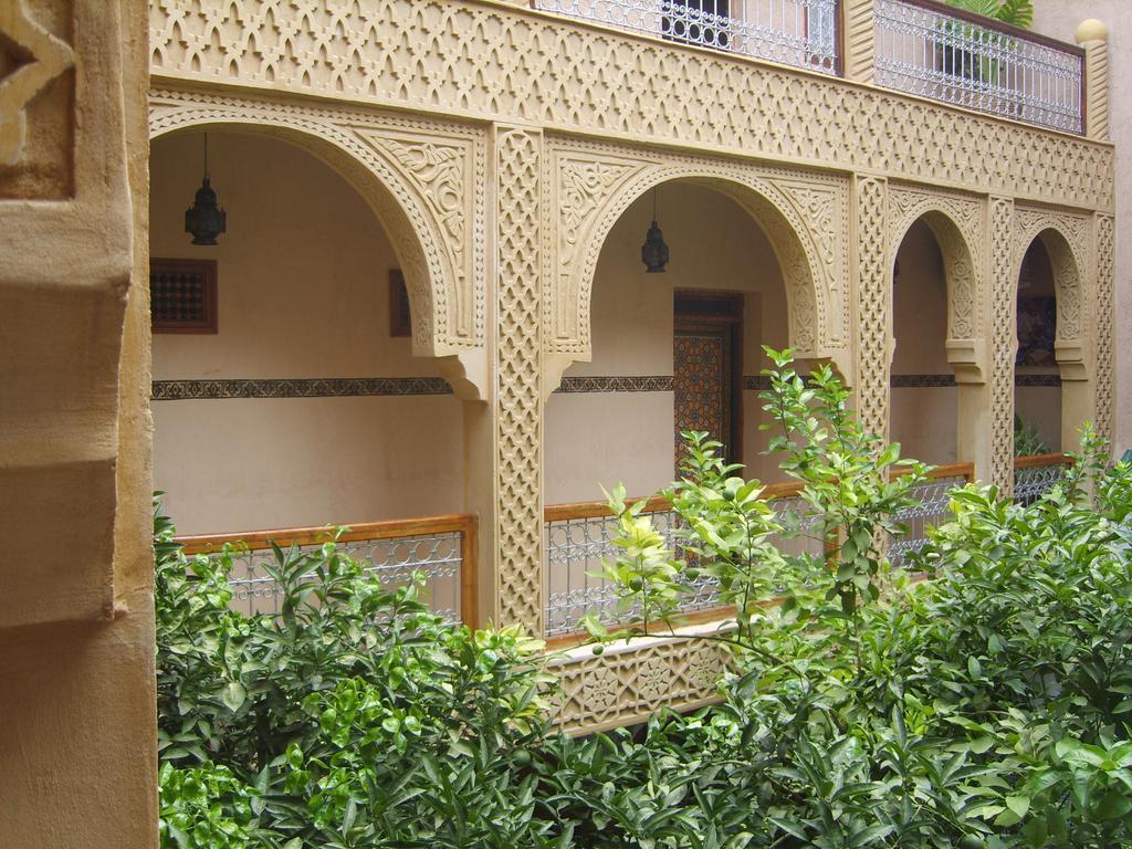 Riad Les Chrifis Navette Aeroport 24 Sur 24 เฟส ภายนอก รูปภาพ